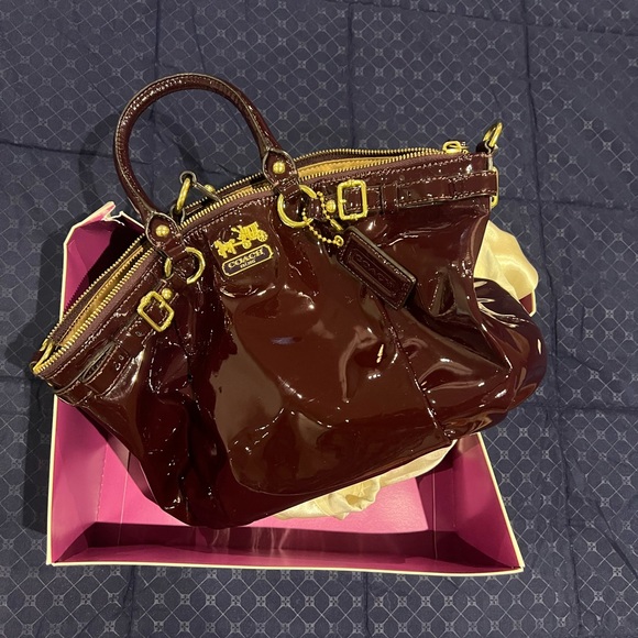 COACH Handbag 100% Authentic - Picture 4 of 13